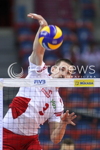  13.07.2016 KRAKOW <br />SIATKOWKA MEZCZYZN LIGA SWIATOWA 2016 TURNIEJ FINALOWY <br />FIVB VOLLEYBALL WORLD LEAGUE FINAL SIX 2016 <br />MECZ POLSKA - FRANCJA ( Poland - France ) <br />N/Z DAWID KONARSKI SYLWETKA ATAK<br /> 
