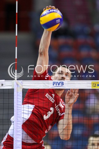  14.07.2016 KRAKOW <br />SIATKOWKA MEZCZYZN LIGA SWIATOWA 2016 TURNIEJ FINALOWY <br />FIVB VOLLEYBALL WORLD LEAGUE FINAL SIX 2016 <br />MECZ POLSKA - SERBIA ( Poland - Serbia ) <br />N/Z DAWID KONARSKI SYLWETKA ATAK <br /> 