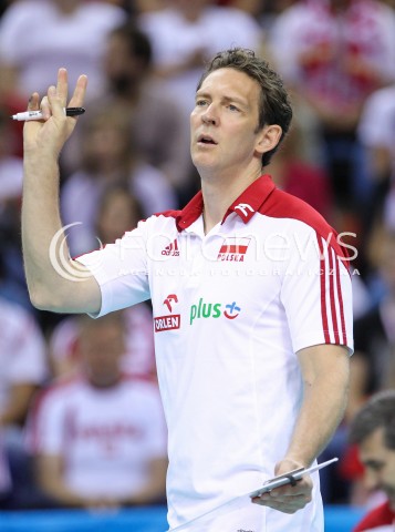  14.07.2016 KRAKOW <br />SIATKOWKA MEZCZYZN LIGA SWIATOWA 2016 TURNIEJ FINALOWY <br />FIVB VOLLEYBALL WORLD LEAGUE FINAL SIX 2016 <br />MECZ POLSKA - SERBIA ( Poland - Serbia ) <br />N/Z STEPHANE ANTIGA - I TRENER ( HEAD COACH ) SYLWETKA <br /> 