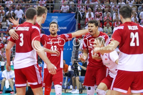 14.07.2016 KRAKOW <br />SIATKOWKA MEZCZYZN LIGA SWIATOWA 2016 TURNIEJ FINALOWY <br />FIVB VOLLEYBALL WORLD LEAGUE FINAL SIX 2016 <br />MECZ POLSKA - SERBIA ( Poland - Serbia ) <br />N/Z MICHAL KUBIAK FABIAN DRZYZGA RADOSC EMOCJE <br /> 