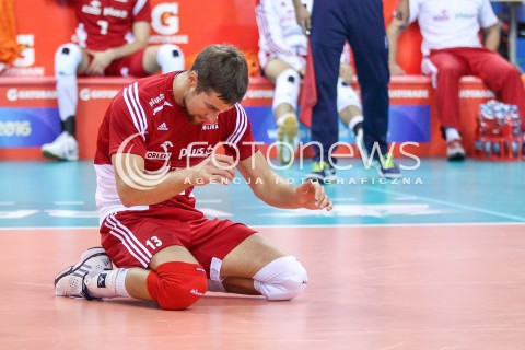  14.07.2016 KRAKOW <br />SIATKOWKA MEZCZYZN LIGA SWIATOWA 2016 TURNIEJ FINALOWY <br />FIVB VOLLEYBALL WORLD LEAGUE FINAL SIX 2016 <br />MECZ POLSKA - SERBIA ( Poland - Serbia ) <br />N/Z MICHAL KUBIAK SMUTEK PORAZKA PRZEGRANA EMOCJE<br /> 