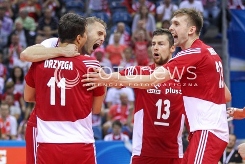  14.07.2016 KRAKOW <br />SIATKOWKA MEZCZYZN LIGA SWIATOWA 2016 TURNIEJ FINALOWY <br />FIVB VOLLEYBALL WORLD LEAGUE FINAL SIX 2016 <br />MECZ POLSKA - SERBIA ( Poland - Serbia ) <br />N/Z PAWEL ZATORSKI FABIAN DRZYZGA MATEUSZ BIENIEK MICHAL KUBIAK RADOSC EMOCJE <br /> 