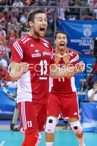  14.07.2016 KRAKOW <br />SIATKOWKA MEZCZYZN LIGA SWIATOWA 2016 TURNIEJ FINALOWY <br />FIVB VOLLEYBALL WORLD LEAGUE FINAL SIX 2016 <br />MECZ POLSKA - SERBIA ( Poland - Serbia ) <br />N/Z MICHAL KUBIAK FABIAN DRZYZGA RADOSC EMOCJE SYLWETKA <br /> 