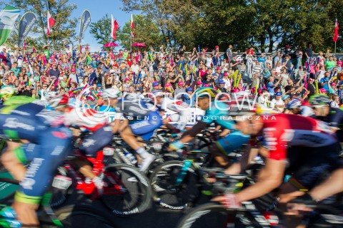  15.07.2016 RZESZOW <br />71. TOUR DE POLOGNE - ETAP IV <br />META W RZESZOWIE <br />N/Z KOLARZE KIBICE DOPING EMOCJE ZDJECIE ILUSTRACYJNE ILUSTRANT<br /> 