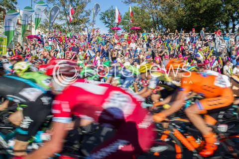  15.07.2016 RZESZOW <br />71. TOUR DE POLOGNE - ETAP IV <br />META W RZESZOWIE <br />N/Z KOLARZE KIBICE DOPING EMOCJE ZDJECIE ILUSTRACYJNE ILUSTRANT<br /> 