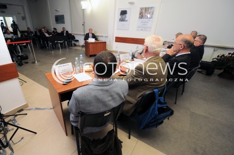  18.07.2016 WARSZAWA<br />PUBLICZNE PRZESLUCHANIE KANDYDATOW NA STANOWISKO PREZESA IPN <br />N/Z KOMISJA KOLEGIUM INSTYTUTU PAMIECI NARODOWEJ BRONISLAW WILDSTEIN KRZYSZTOF WYSZKOWSKI<br /> 