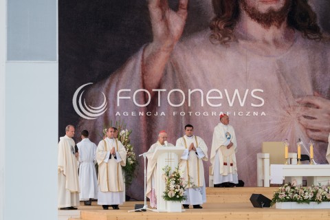  26.07.2016 KRAKOW<br /> UROCZYSTA MSZA INAUGURUJACA SWIATOWE DNI MLODZIEZY W POLSCE<br /> N/Z MSZA SWIETA KARDYNAL STANISLAW DZIWISZ<br />  