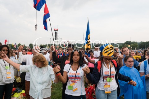  26.07.2016 KRAKOW<br /> UROCZYSTA MSZA INAUGURUJACA SWIATOWE DNI MLODZIEZY W POLSCE<br /> N/Z UCZESTNICY<br />  