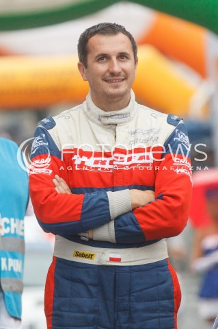  06.08.2016 RZESZOW<br />25. RAJD RZESZOWSKI<br />META I DEKORACJA ZAWODNIKOW<br />N/Z ROBERT HUNDLA<br /> 