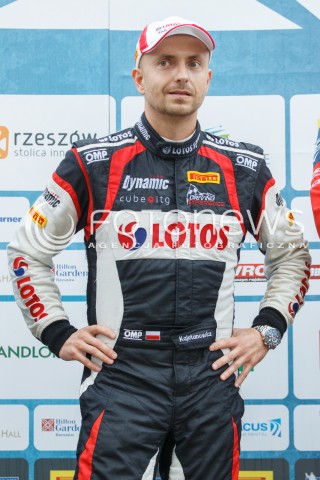  06.08.2016 RZESZOW<br />25. RAJD RZESZOWSKI<br />META I DEKORACJA ZAWODNIKOW<br />N/Z KAJETAN KAJETANOWICZ<br /> 