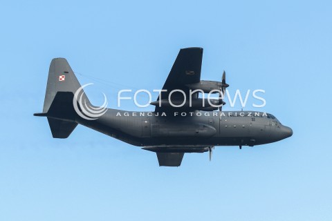  13.08.2016 WARSZAWA<br />PROBNY PRZELOT SAMOLOTOW PRZED SWIETEM WOJSKA POLSKIEGO<br />UROCZYSTOSCI PANSTWOWE<br />N/Z SAMOLOT TRANSPORTOWY LOCKHEED C-130 HERCULES SILY POWIETRZNE RP<br /> 