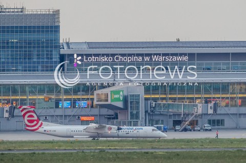  28.07.2016 WARSZAWA OKECIE<br />
LOTNISKO IM. FRYDERYKA CHOPINA<br />
N/Z SAMOLOT EUROLOT LINII LOTNICZEJ LOT<br />
 