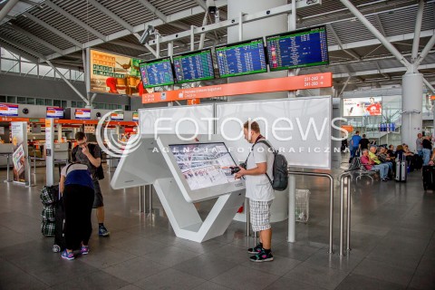  28.07.2016 WARSZAWA OKECIE<br />
LOTNISKO IM. FRYDERYKA CHOPINA<br />
N/Z NOWY INTERAKTYWNY KIOSK INFORMACYJNY<br />
 
