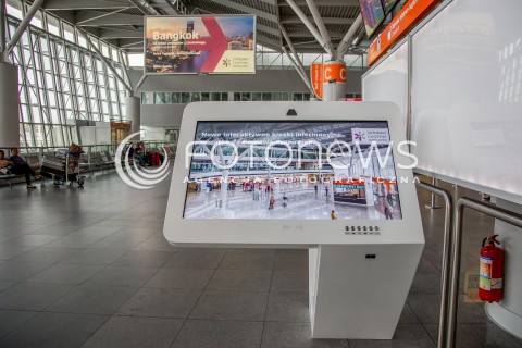  28.07.2016 WARSZAWA OKECIE<br />
LOTNISKO IM. FRYDERYKA CHOPINA<br />
N/Z NOWY INTERAKTYWNY KIOSK INFORMACYJNY<br />
 