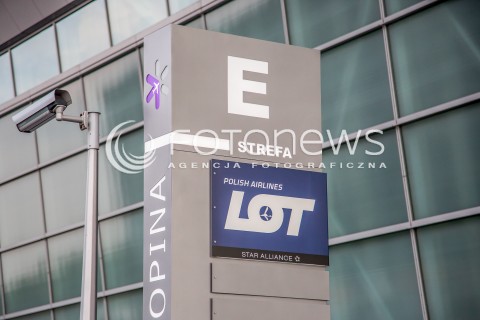  28.07.2016 WARSZAWA OKECIE<br />
LOTNISKO IM. FRYDERYKA CHOPINA<br />
N/Z LOGO PLL LOT<br />
 