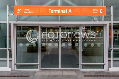  28.07.2016 WARSZAWA OKECIE<br />
LOTNISKO IM. FRYDERYKA CHOPINA<br />
N/Z TERMINAL A ODLOTOW<br />
 