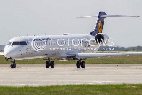  02.09.2016 LOTNISKO RZESZOW JASIONKA <br />INAUGURACYJNY LOT Z RZESZOWA DO BERLINA LINII LOTNICZYCH RYANAIR<br />N/Z SAMOLOT CANADAIR CRJ-900 LINIA LOTNICZA LUFTHANSA REGIONAL ( REJESTRACJA D-ACKF ) <br /> 