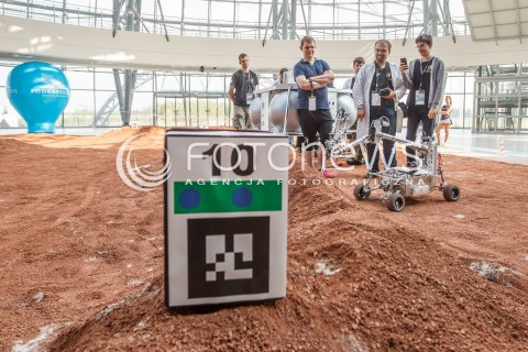  12.09.2016 JASIONKA K. RZESZOWA <br />EUROPEJSKI KONGRES ROBOTYCZNY I EUROPEJSKIE ZAWODY LAZIKOW MARSJANSKICH W CENTRUM WYSTAWIENNICZO KONGRESOWYM W JASIONCE KOLO RZESZOWA<br />EUROPEAN ROVER CHALLENGE ERC 2016<br />N/Z LAZIK MASJANSKI ORION - POLITECHNIKA LUBELSKA<br /> 