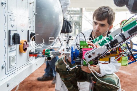  12.09.2016 JASIONKA K. RZESZOWA <br />EUROPEJSKI KONGRES ROBOTYCZNY I EUROPEJSKIE ZAWODY LAZIKOW MARSJANSKICH W CENTRUM WYSTAWIENNICZO KONGRESOWYM W JASIONCE KOLO RZESZOWA<br />EUROPEAN ROVER CHALLENGE ERC 2016<br />N/Z LAZIK MASJANSKI ORION - POLITECHNIKA LUBELSKA<br /> 