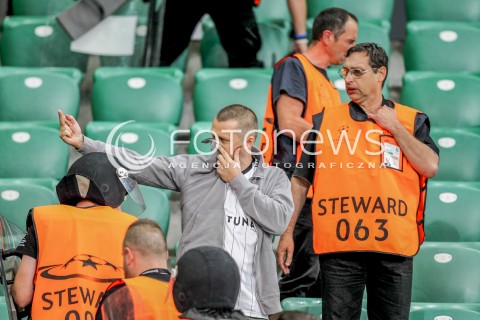  14.09.2016 WARSZAWA PILKA NOZNA <br />FOOTBALL LIGA MISTRZOW UEFA STADION LEGII<br />MECZ LEGIA WARSZAWA - BORUSSIA DORTMUND<br />N/Z ZEZLOSZCZONY KIBIC LEGII<br /> 