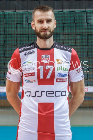  20.09.2016 RZESZOW <br />SESJA ZDJECIOWA SIATKARZY ASSECO RESOVIA<br />SEZON 2016/2017<br />N/Z MARCIN MOZDZONEK <br /> 