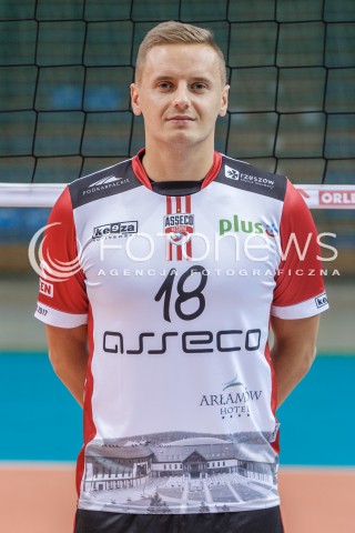  20.09.2016 RZESZOW <br />SESJA ZDJECIOWA SIATKARZY ASSECO RESOVIA<br />SEZON 2016/2017<br />N/Z DAMIAN WOJTASZEK <br /> 