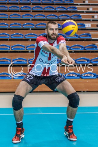  20.09.2016 RZESZOW <br />SESJA ZDJECIOWA SIATKARZY ASSECO RESOVIA<br />SEZON 2016/2017<br />N/Z MARCIN MOZDZONEK <br /> 