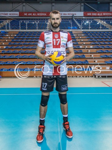  20.09.2016 RZESZOW <br />SESJA ZDJECIOWA SIATKARZY ASSECO RESOVIA<br />SEZON 2016/2017<br />N/Z MARCIN MOZDZONEK <br /> 