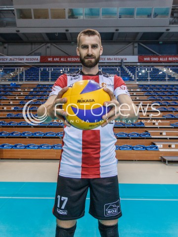  20.09.2016 RZESZOW <br />SESJA ZDJECIOWA SIATKARZY ASSECO RESOVIA<br />SEZON 2016/2017<br />N/Z MARCIN MOZDZONEK <br /> 