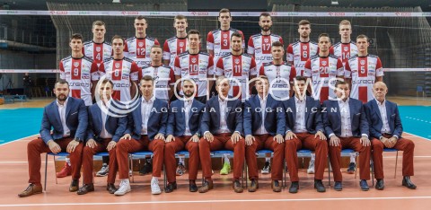  20.09.2016 RZESZOW <br />SESJA ZDJECIOWA SIATKARZY ASSECO RESOVIA<br />SEZON 2016/2017<br />N/Z <br />SIEDZA OD LEWEJ: MACIEJ PAJAK , JACEK RUSIN , MATEUSZ PRZYSTAS , LUKASZ FILIPECKI , ANDRZEJ KOWAL , BARTOSZ GORSKI , MARCIN OGONOWSKI , PIOTR KARLIK, SERGIUSZ RUSZEL , WOJCIECH GROSZEK<br />STOJA W PIERWSZYM RZEDZIE: THIBAULT ROSSARD , MARKO IVOVIC , DAMIAN WOJTASZEK , JOCHEN SCHOPS , FABIAN DRZYZGA , MATEUSZ MASLOWSKI , FREDERIC WINTERS LUKAS TICHACEK <br />STOJA W DRUGIM RZEDZIE: JOHN GORDON PERRIN , GAVIN SCHMITT , PIOTR NOWAKOWSKI , BARTLOMIEJ LEMANSKI , MARCIN MOZDZONEK , DAWID DRYJA , DOMINIK DEPOWSKI <br /> 