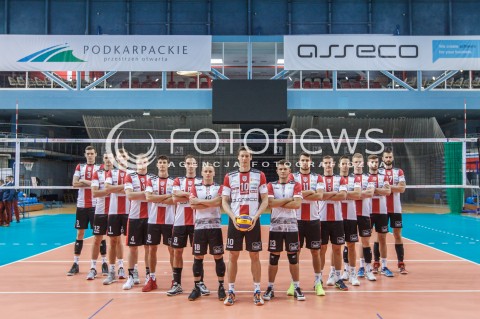  20.09.2016 RZESZOW <br />SESJA ZDJECIOWA SIATKARZY ASSECO RESOVIA<br />SEZON 2016/2017<br />N/Z OD LEWEJ: BARTLOMIEJ LEMANSKI GAVIN SCHMITT PIOTR NOWAKOWSKI JOHN GORDON PERRIN THIBAULT ROSSARD MARKO IVOVIC DAMIAN WOJTASZEK JOCHEN SCHOPS MATEUSZ MASLOWSKI FABIAN DRZYZGA LUKAS TICHACEK FREDERIC WINTERS DOMINIK DEPOWSKI DAWID DRYJA MARCIN MOZDZONEK <br /> 