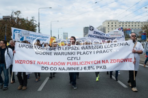  24.09.2016 WARSZAWA<br /> MANIFESTACJA SRODOWISK SLUZBY ZDROWIA <br /> N/Z UCZESTNICY <br />  