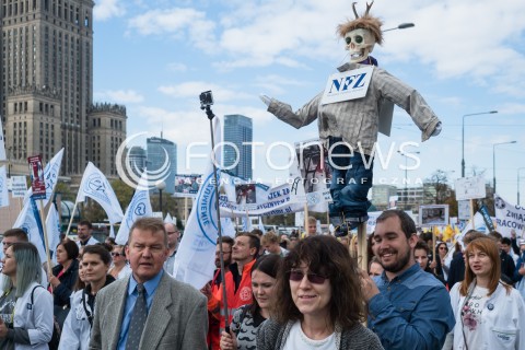 24.09.2016 WARSZAWA<br /> MANIFESTACJA SRODOWISK SLUZBY ZDROWIA <br /> N/Z UCZESTNICY <br />  