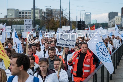  24.09.2016 WARSZAWA<br /> MANIFESTACJA SRODOWISK SLUZBY ZDROWIA <br /> N/Z UCZESTNICY <br />  