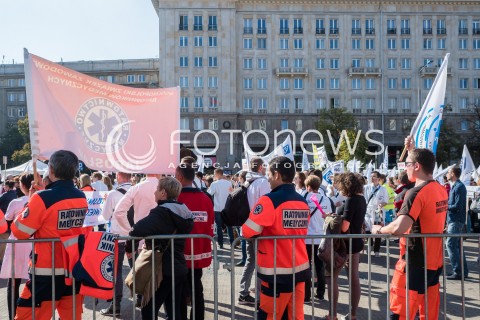  24.09.2016 WARSZAWA<br /> MANIFESTACJA SRODOWISK SLUZBY ZDROWIA <br /> N/Z UCZESTNICY <br />  