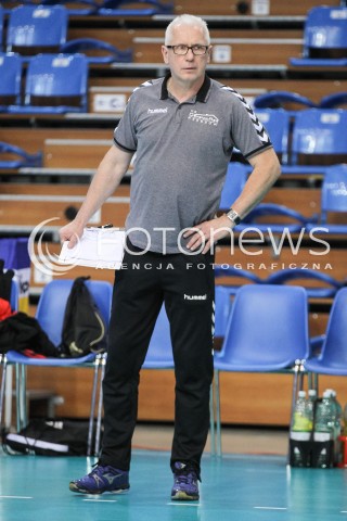  01.10.2016 RZESZOW <br />SIATKOWKA SEZON 2016/2017 WOMEN VOLLEYBALL <br />IV TURNIEJ O PUCHAR FIRMY DEVELOPRES<br />MECZ DEVELOPRES RZESZOW - MUSZYNIANKA ENEA MUSZYNA<br />N/Z JACEK SKROK - I TRENER ( HEAD COACH ) SYLWETKA <br /> 