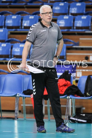  01.10.2016 RZESZOW <br />SIATKOWKA SEZON 2016/2017 WOMEN VOLLEYBALL <br />IV TURNIEJ O PUCHAR FIRMY DEVELOPRES<br />MECZ DEVELOPRES RZESZOW - MUSZYNIANKA ENEA MUSZYNA<br />N/Z JACEK SKROK - I TRENER ( HEAD COACH ) SYLWETKA <br /> 