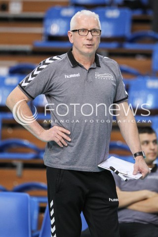  01.10.2016 RZESZOW <br />SIATKOWKA SEZON 2016/2017 WOMEN VOLLEYBALL <br />IV TURNIEJ O PUCHAR FIRMY DEVELOPRES<br />MECZ DEVELOPRES RZESZOW - MUSZYNIANKA ENEA MUSZYNA<br />N/Z JACEK SKROK - I TRENER ( HEAD COACH ) SYLWETKA <br /> 