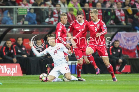  08.10.2016 WARSZAWA PILKA NOZNA <br />FOOTBALL POLISH ELIMINACJE MS 2018<br />MECZ POLSKA - DANIA NA STADIONIE NARODOWYM<br />N/Z PIOTR ZIELINSKI PIERRE EMILE HOJBJERG <br /> 