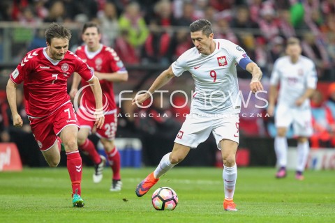  08.10.2016 WARSZAWA PILKA NOZNA <br />FOOTBALL POLISH ELIMINACJE MS 2018<br />MECZ POLSKA - DANIA NA STADIONIE NARODOWYM<br />N/Z ROBERT LEWANDOWSKI  <br /> 