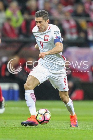  08.10.2016 WARSZAWA PILKA NOZNA <br />FOOTBALL POLISH ELIMINACJE MS 2018<br />MECZ POLSKA - DANIA NA STADIONIE NARODOWYM<br />N/Z ROBERT LEWANDOWSKI SYLWETKA<br /> 