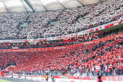  08.10.2016 WARSZAWA PILKA NOZNA <br />FOOTBALL POLISH ELIMINACJE MS 2018<br />MECZ POLSKA - DANIA NA STADIONIE NARODOWYM<br />N/Z KIBICE POLACY DOPING EMOCJE TRYBUNY KARTONIADA<br /> 