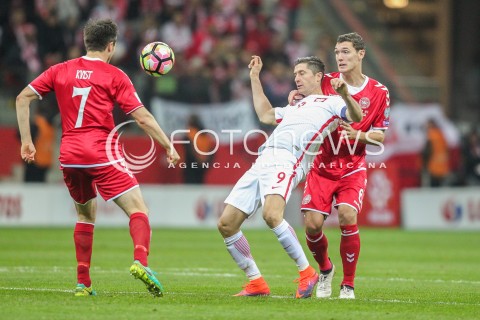  08.10.2016 WARSZAWA PILKA NOZNA <br />FOOTBALL POLISH ELIMINACJE MS 2018<br />MECZ POLSKA - DANIA NA STADIONIE NARODOWYM<br />N/Z ROBERT LEWANDOWSKI  ANDREAS CHRISTENSEN <br /> 