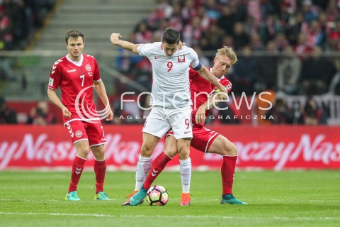  08.10.2016 WARSZAWA PILKA NOZNA <br />FOOTBALL POLISH ELIMINACJE MS 2018<br />MECZ POLSKA - DANIA NA STADIONIE NARODOWYM<br />N/Z ROBERT LEWANDOWSKI  SIMON KJAER <br /> 