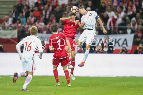  08.10.2016 WARSZAWA PILKA NOZNA <br />FOOTBALL POLISH ELIMINACJE MS 2018<br />MECZ POLSKA - DANIA NA STADIONIE NARODOWYM<br />N/Z ROBERT LEWANDOWSKI  ANDREAS CHRISTENSEN <br /> 