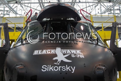  10.10.2016 MIELEC <br />WIZYTA PREMIER BEATY SZYDLO W POLSKICH ZAKLADACH LOTNICZYCH PZL MIELEC <br />WIZYTA MA ZWIAZEK Z PLANEM ZAKUPU SMIGLOWCOW SIKORSKI BLACKHAWK DLA POLSKIEJ ARMII<br />ZDJECIE ILUSTRACYJNE<br />LINIA PRODUKCYJNA SMIGLOWCOW BLACKHAWK S-70I<br />N/Z SMIGLOWIEC HELIKOPTER SIKORSKY BLACKHAWK<br /> 