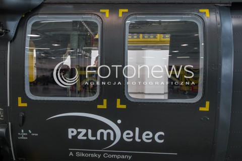  10.10.2016 MIELEC <br />WIZYTA PREMIER BEATY SZYDLO W POLSKICH ZAKLADACH LOTNICZYCH PZL MIELEC <br />WIZYTA MA ZWIAZEK Z PLANEM ZAKUPU SMIGLOWCOW SIKORSKI BLACKHAWK DLA POLSKIEJ ARMII<br />ZDJECIE ILUSTRACYJNE<br />LINIA PRODUKCYJNA SMIGLOWCOW BLACKHAWK S-70I<br />N/Z SMIGLOWIEC HELIKOPTER SIKORSKY BLACKHAWK<br /> 