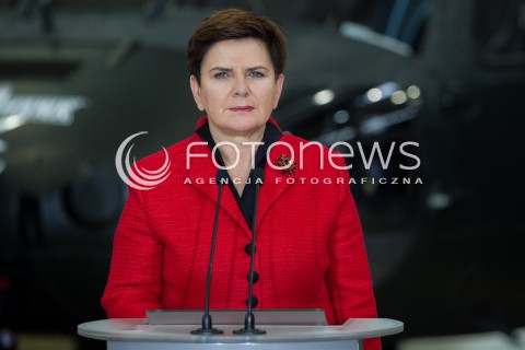  10.10.2016 MIELEC <br />WIZYTA PREMIER BEATY SZYDLO W POLSKICH ZAKLADACH LOTNICZYCH PZL MIELEC <br />WIZYTA MA ZWIAZEK Z PLANEM ZAKUPU SMIGLOWCOW SIKORSKI BLACKHAWK DLA POLSKIEJ ARMII<br />N/Z PREMIER BEATA SZYDLO <br /> 