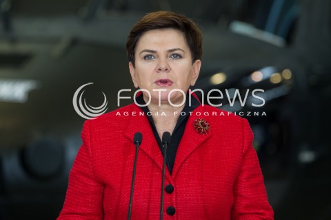  10.10.2016 MIELEC <br />WIZYTA PREMIER BEATY SZYDLO W POLSKICH ZAKLADACH LOTNICZYCH PZL MIELEC <br />WIZYTA MA ZWIAZEK Z PLANEM ZAKUPU SMIGLOWCOW SIKORSKI BLACKHAWK DLA POLSKIEJ ARMII<br />N/Z PREMIER BEATA SZYDLO<br /> 