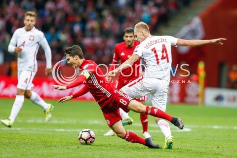  11.10.2016 WARSZAWA PILKA NOZNA <br />FOOTBALL POLISH ELIMINACJE MS 2018<br />MECZ POLSKA - ARMENIA NA STADIONIE NARODOWYM<br />N/Z LUKASZ TEODORCZYK MARCOS PIZZELLI <br /> 